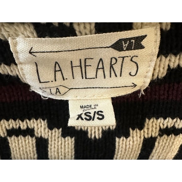 La Hearts Cardigan Sweater Size XS/S Runs Big See Measurements Chunky Cozy - Picture 3 of 9